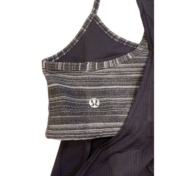 Lululemon Gray Racerback Tank Top with built in sports bra size 4 - EUC - Picture 4 of 7
